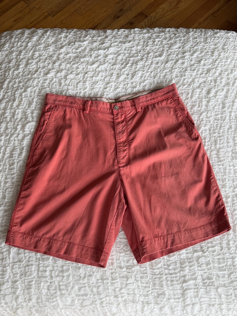 Tommy Bahama Chip Shot Island Zone 9” Golf Shorts in Red Ginger Size 38 - Picture 4 of 15